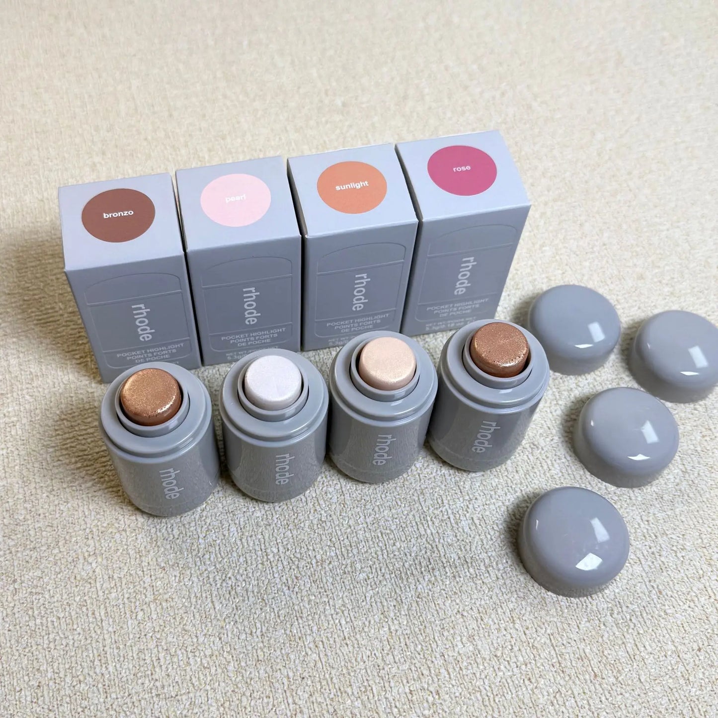 New Launched Rhode Highlight Stick Shiny Fine Glossy Cheekbones and Cheeks four Colors Brightening Bronzo Ssunlight Pearl Rose