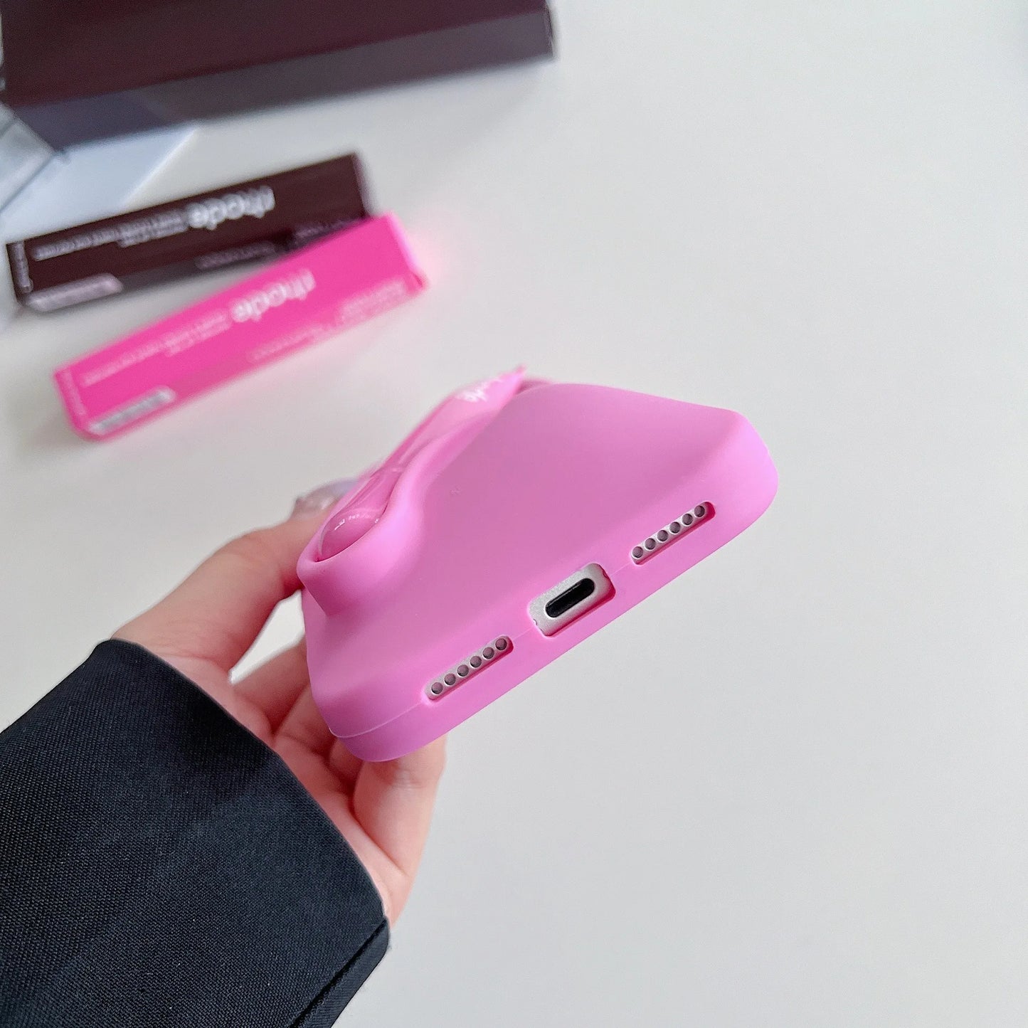 RHODE lip gloss, suitable for iPhone 11/13/14/15/16/17 Pro Max Plus, makeup lip gloss silicone protective cover, with lip gloss
