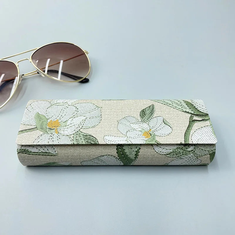 Chinese Style Flower Print Eyewear Case with Magnetic Suction Women Myopia Sunglasses Storage Box Retro Fashion Glasses Case