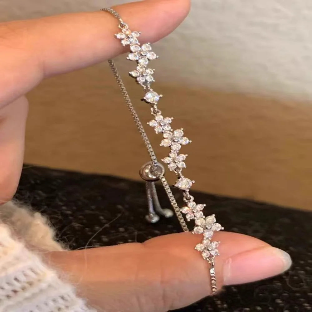 Zinc Alloy Bracelet Sparkling Zircon Flower Bracelet Handmade Bracelet Alloy For Daily Wear Fashion Accessory Party