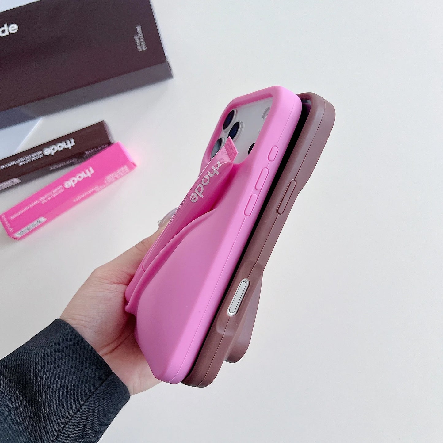 RHODE lip gloss, suitable for iPhone 11/13/14/15/16/17 Pro Max Plus, makeup lip gloss silicone protective cover, with lip gloss