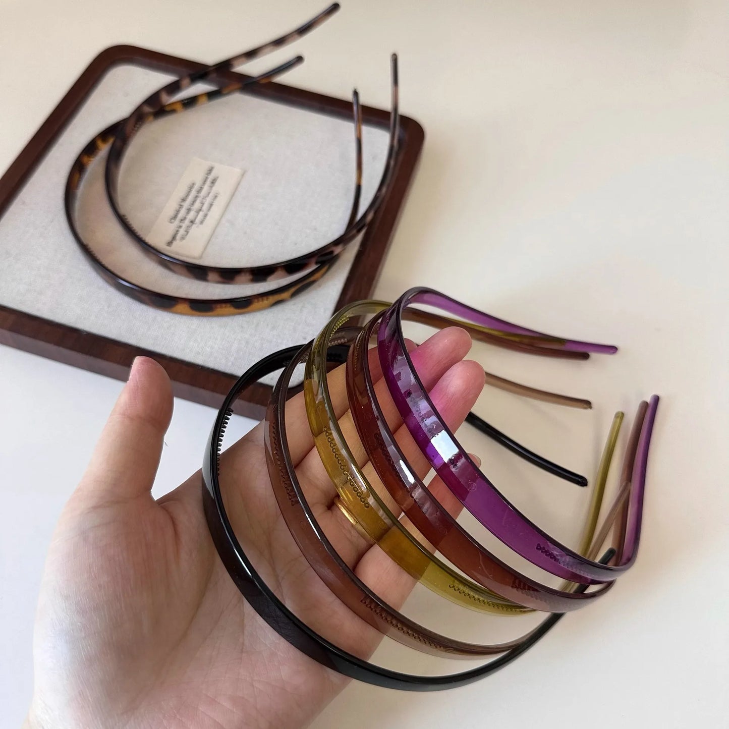 New Trendy Sunglasses Frame Shape Acrylic Hairbands For Women Toothed Headband Anti-slip Hair Hoop Fashion Hair Accessories