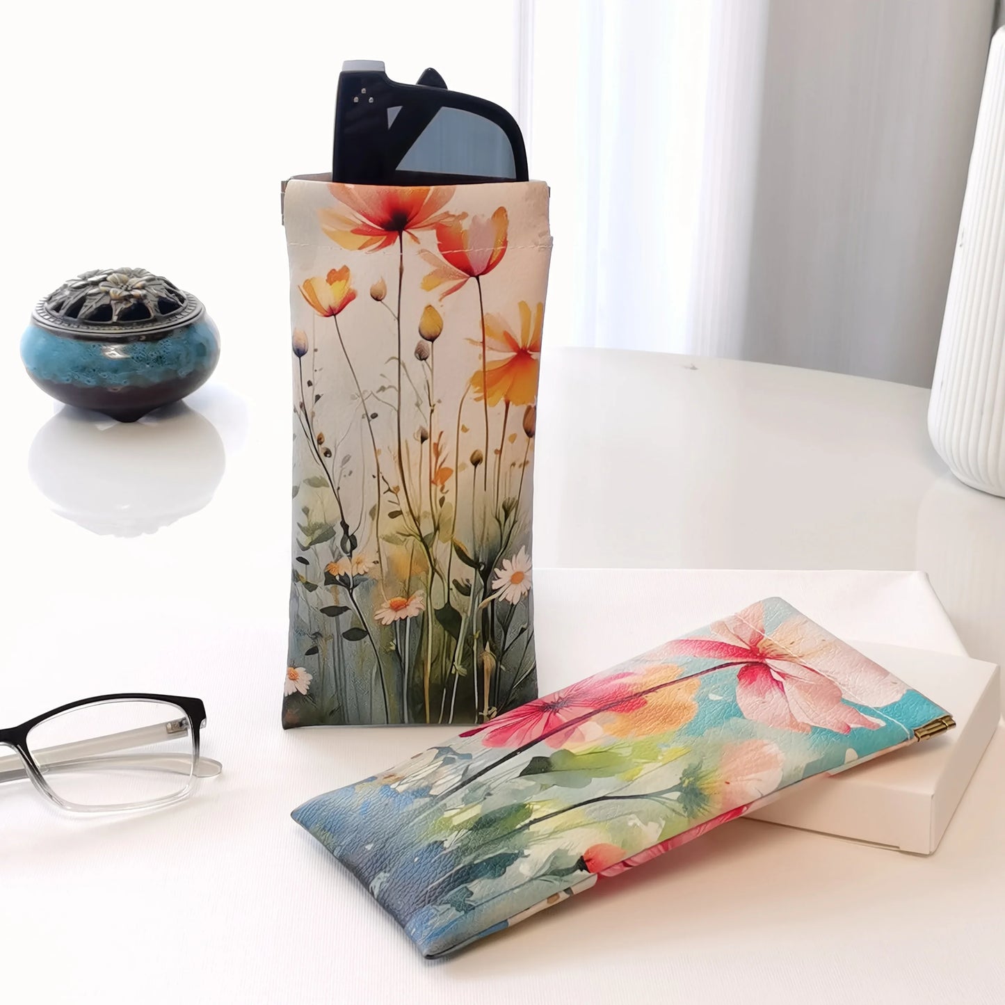 Elegant Glasses Organizer Box, Large Capacity Hard Shell Eyewear Case with Flower Print, Travel-Friendly Accessory