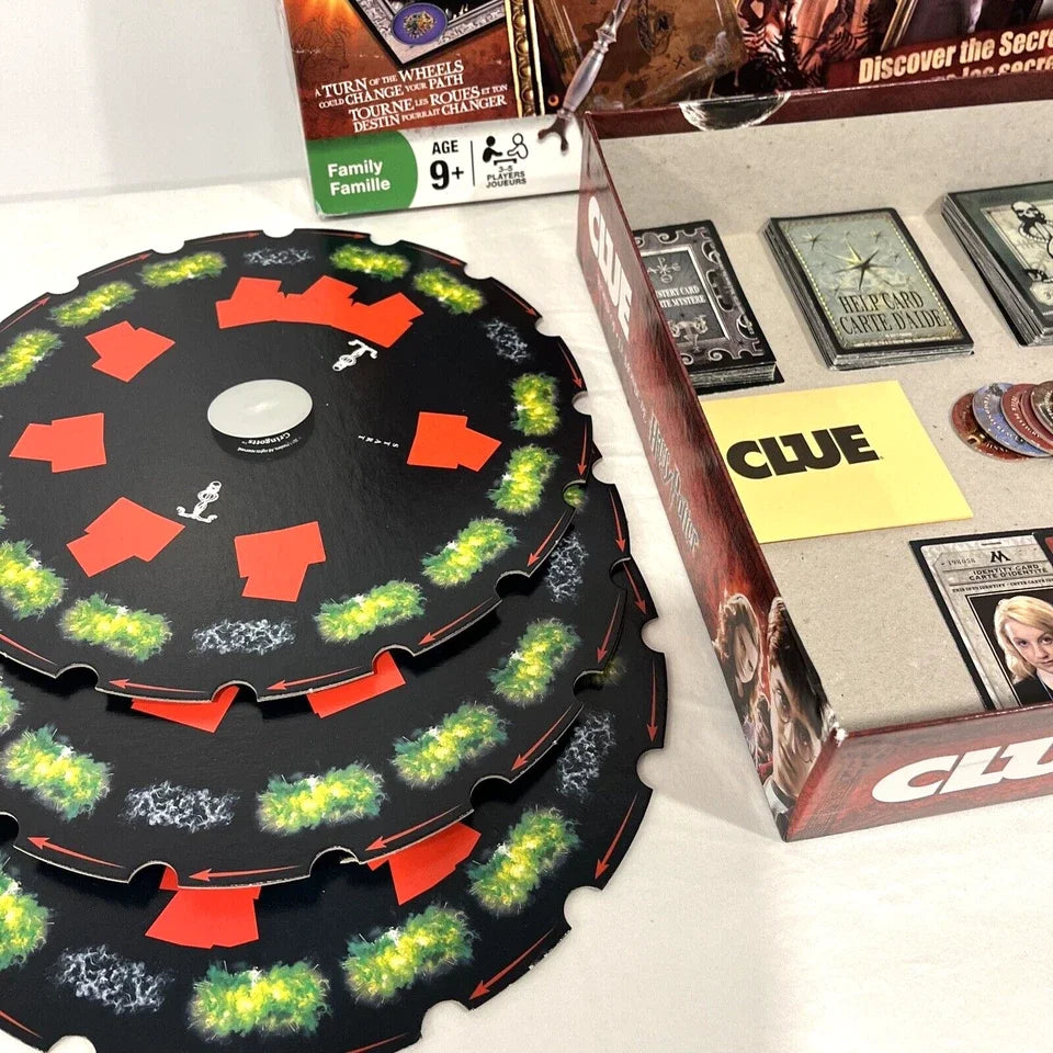 Cluedo x Harry Potter joint version of the mystery board game, suitable for group gatherings and entertainment.