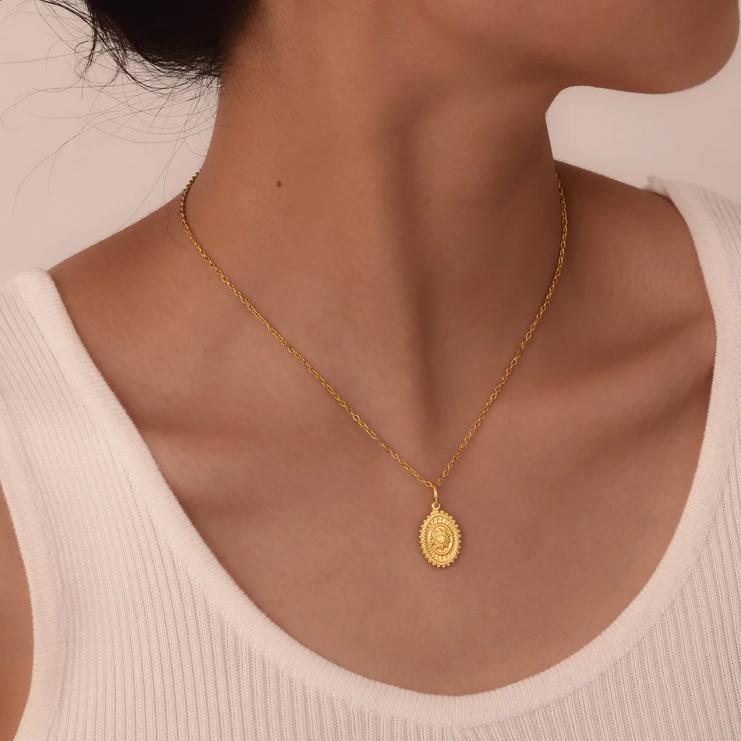 Stainless Steel Spiral Sun Flower Pendant Necklace for Women 18K Gold Plated Stackable Boho Necklace Waterproof Fashion Jewelry