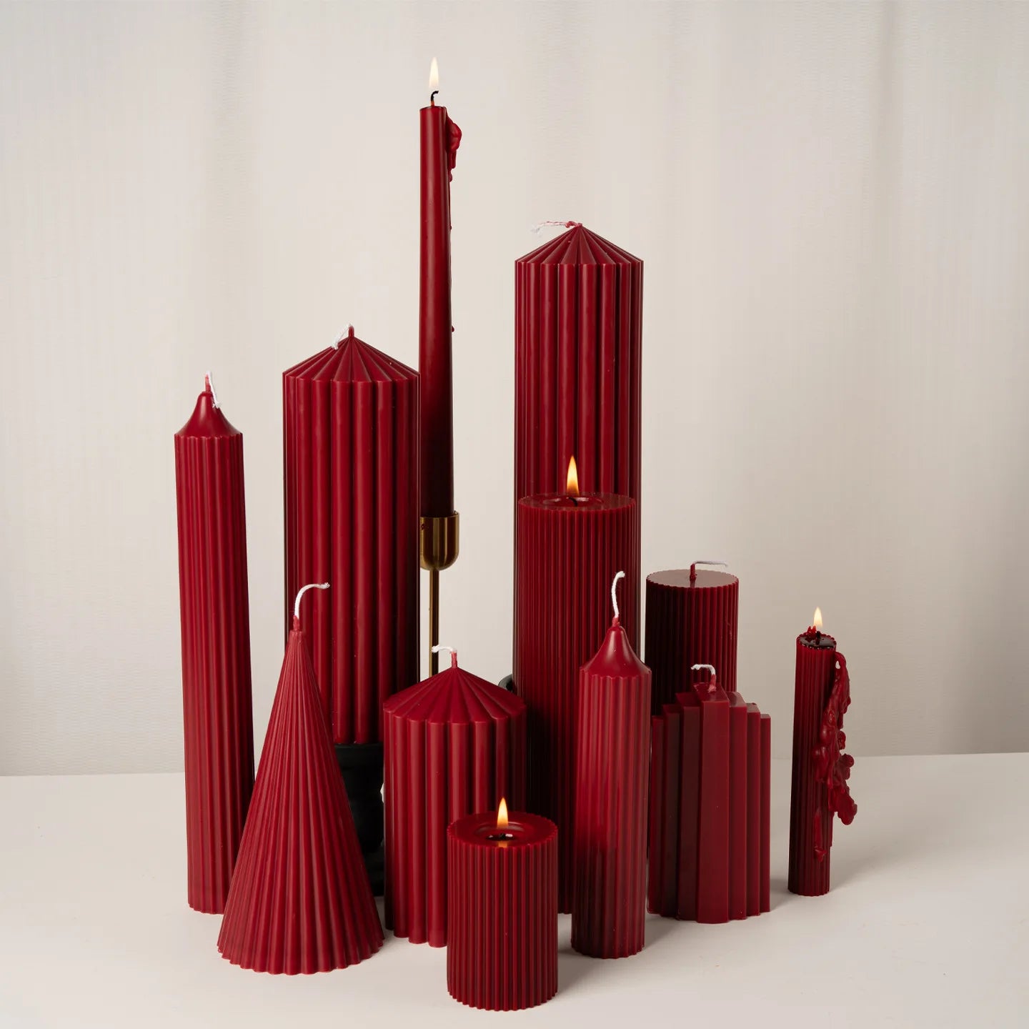 Ribbed Pillar Candles Handmade Soy Wax Modern Candles Aesthetic Retro Textured Pillars for Housewarming Gift Table Decor