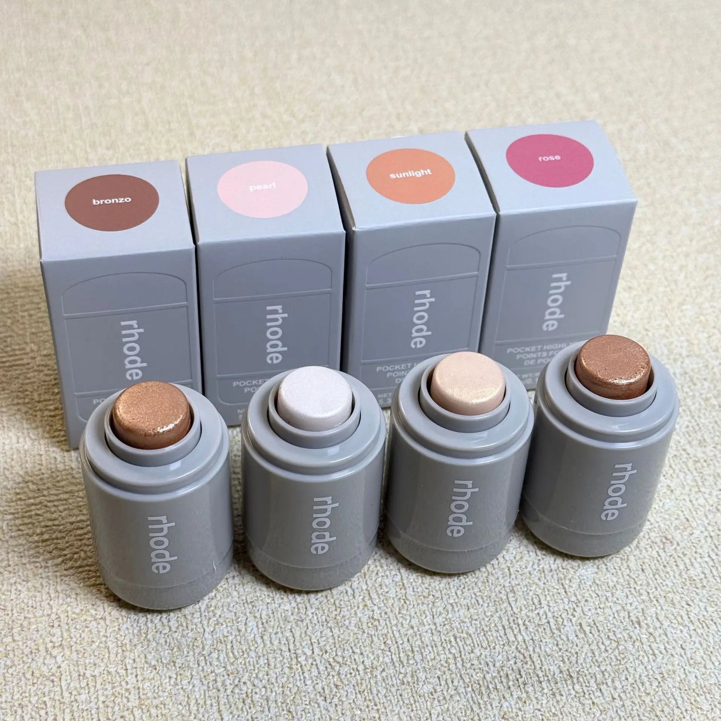 New Launched Rhode Highlight Stick Shiny Fine Glossy Cheekbones and Cheeks four Colors Brightening Bronzo Ssunlight Pearl Rose