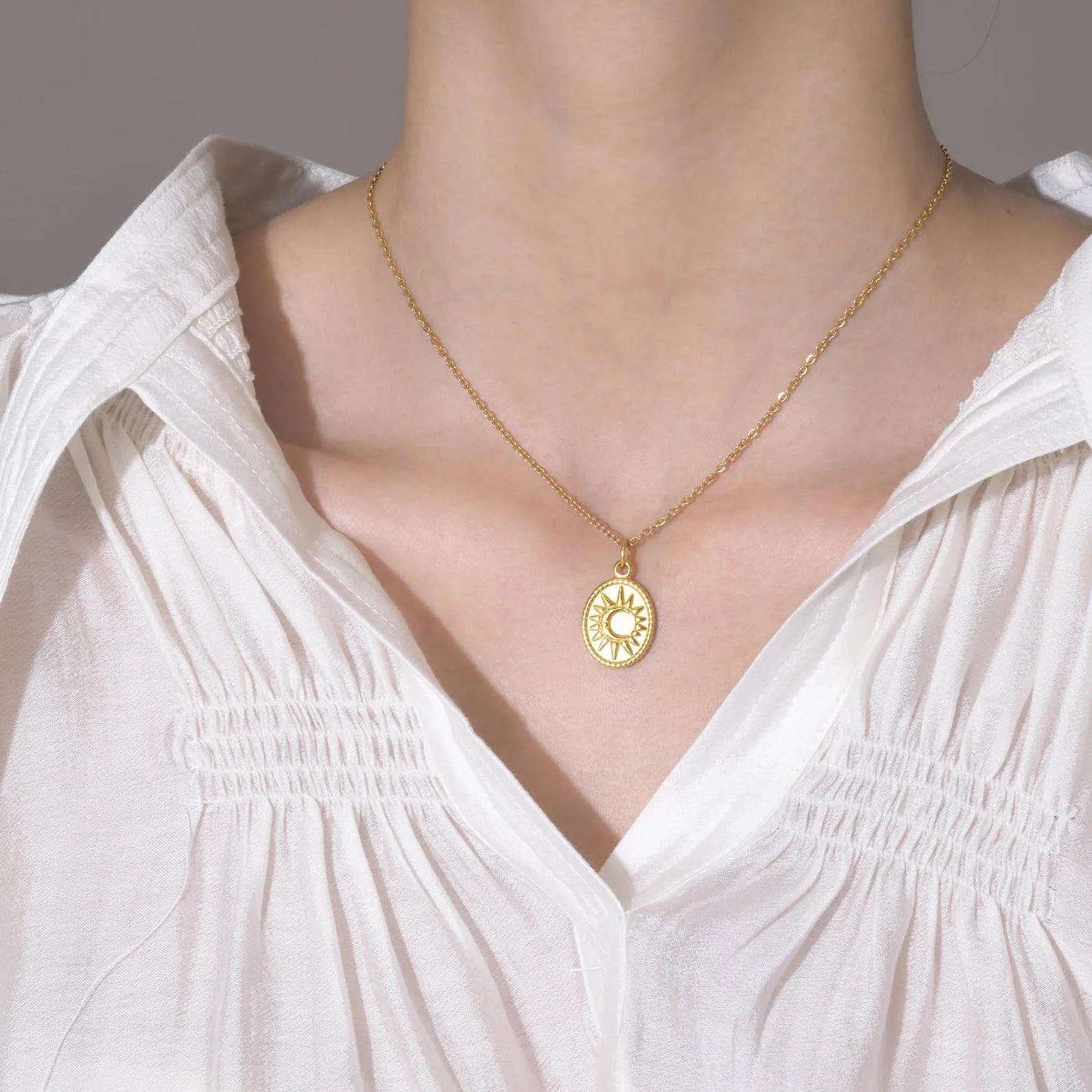 Stainless Steel Spiral Sun Flower Pendant Necklace for Women 18K Gold Plated Stackable Boho Necklace Waterproof Fashion Jewelry