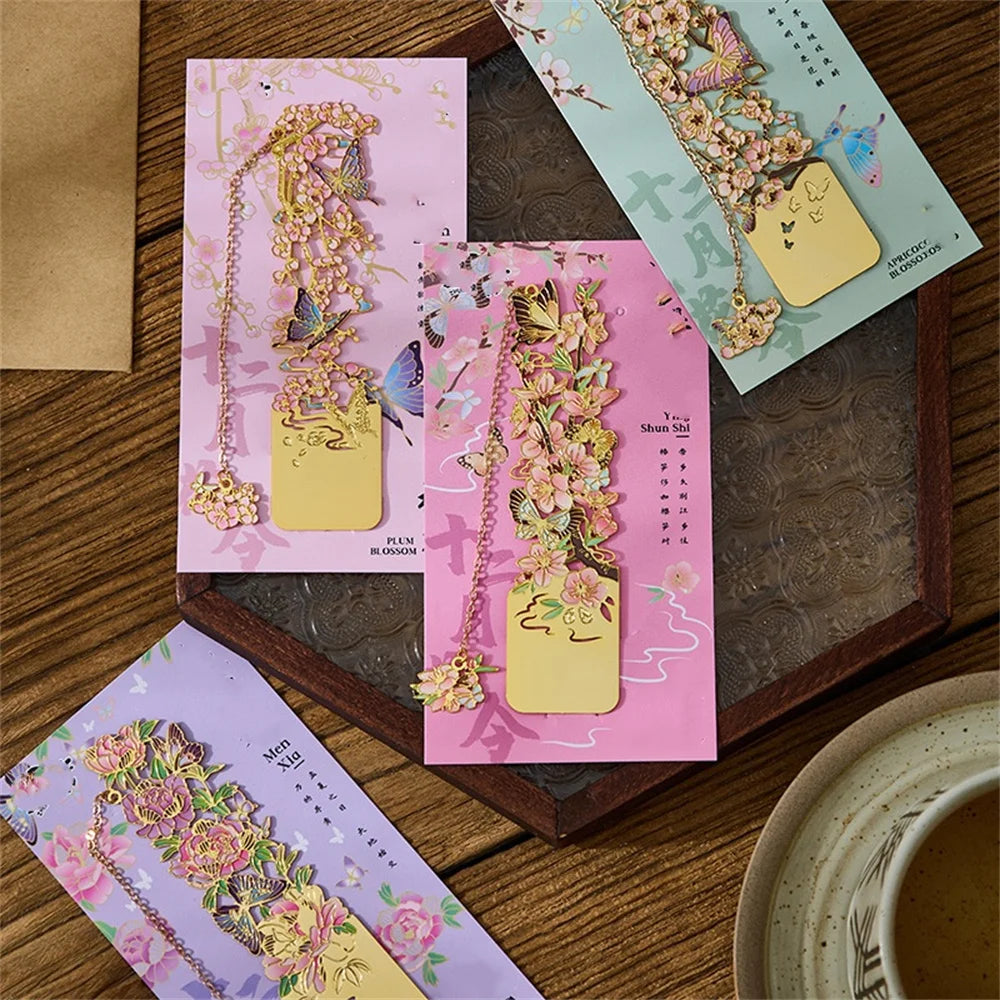 Aesthetic Stationery Metal Bookmark Hollow Flower Painting Bookmarks Student Reading Book Clip Book Accessories Teacher Gift