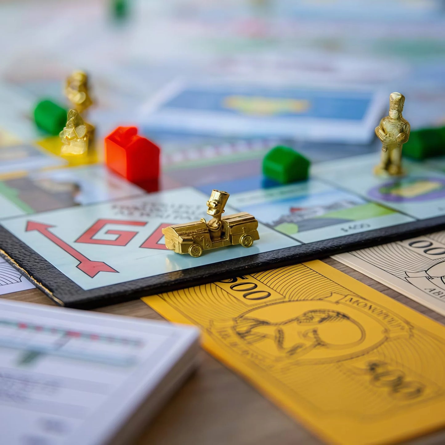 Monopoly The Simpsons co-branded Monopoly board game The Simpsons Edition Springfield collectible