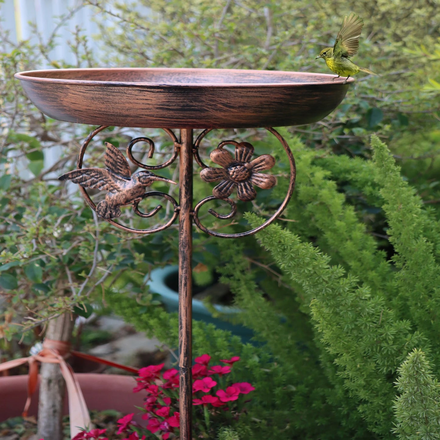1PC Garden Metal Bird Bath/Feeder, Detachable Cast Iron Decorative Bird Feeder, Suitable for Garden, Patio, and Lawn Decorat