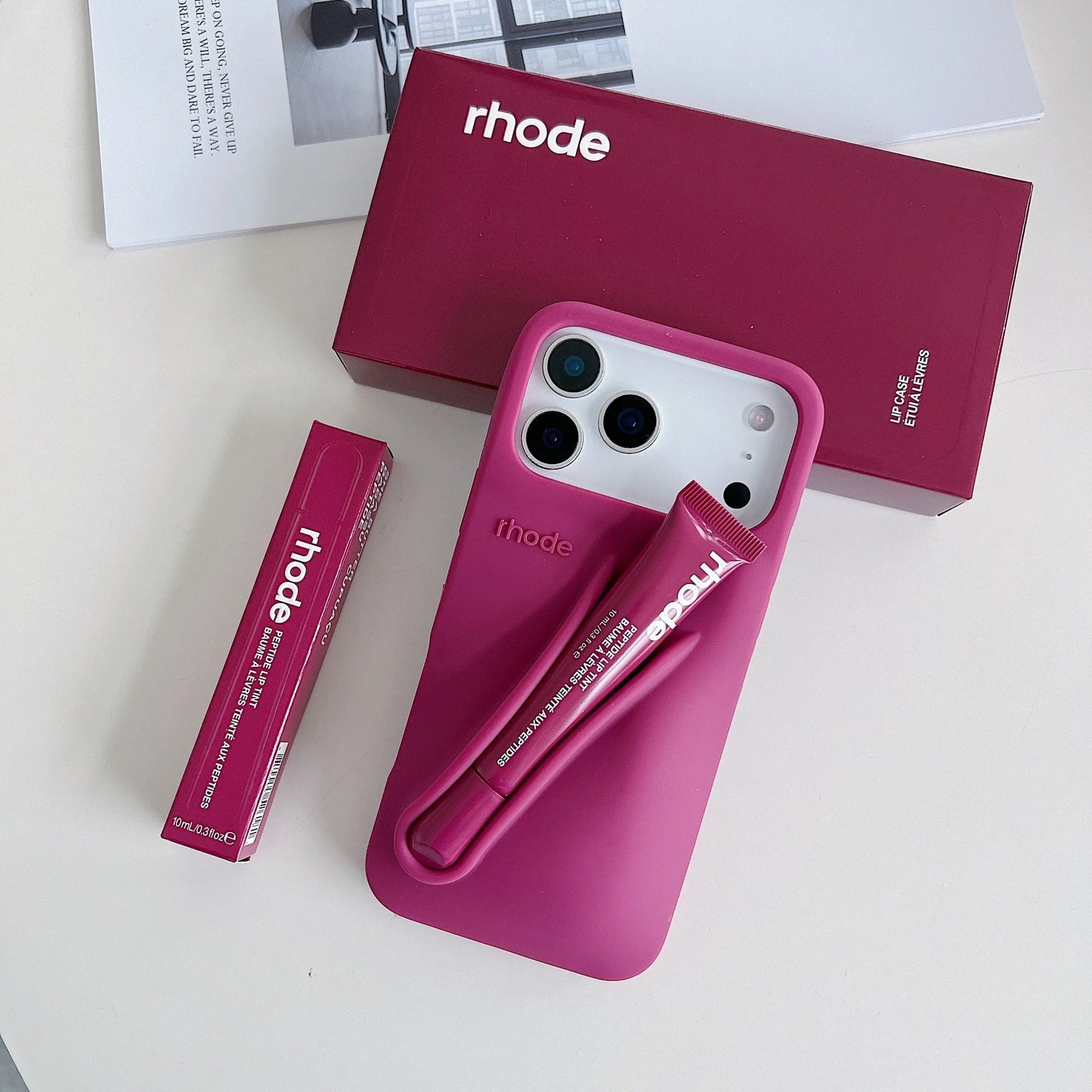 RHODE lip gloss, suitable for iPhone 11/13/14/15/16/17 Pro Max Plus, makeup lip gloss silicone protective cover, with lip gloss