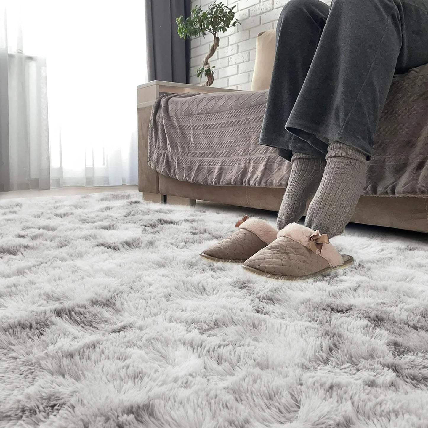 VIKAMA Soft And Fluffy Area Rug, Non-Slip Shaggy Carpet, Ideal For Bedrooms, Living Rooms, And Children's Rooms As Home Decor