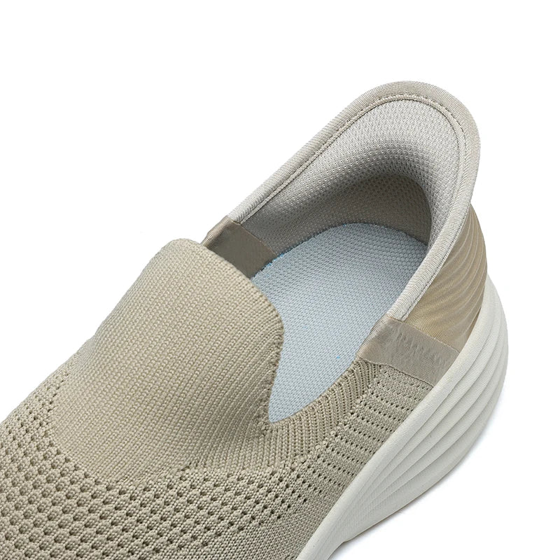 Widened head men's sports shoes breathable mesh non-slip running shoes outdoor summer jogging training hiking casual shoes 39-46