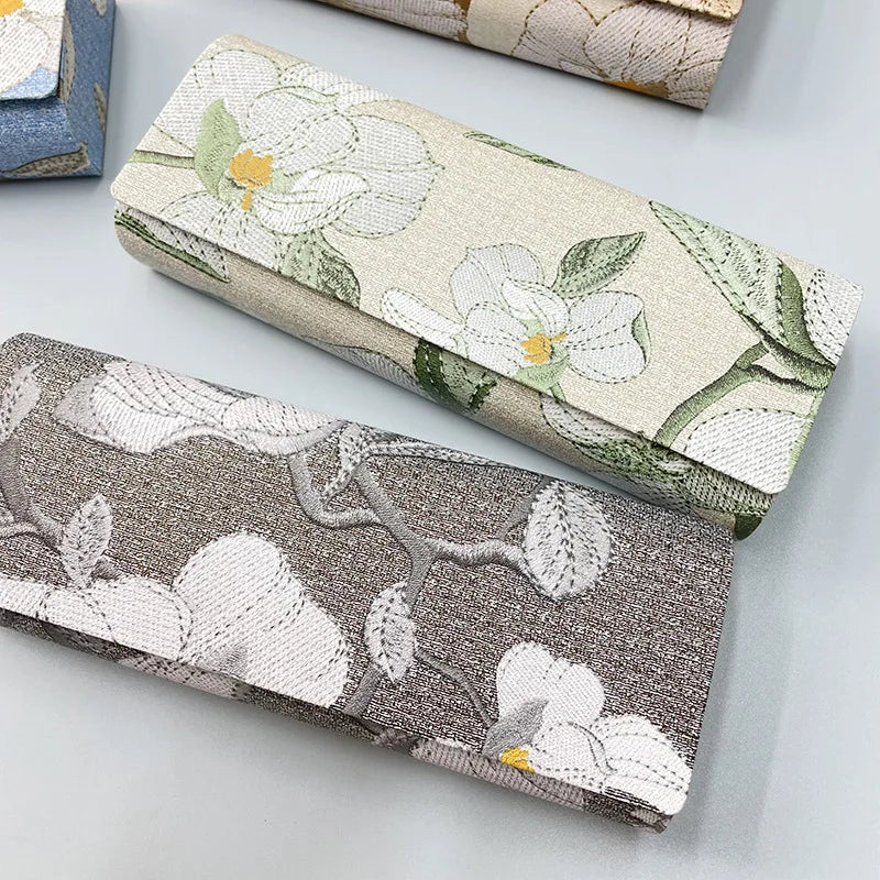 Chinese Style Flower Print Eyewear Case with Magnetic Suction Women Myopia Sunglasses Storage Box Retro Fashion Glasses Case