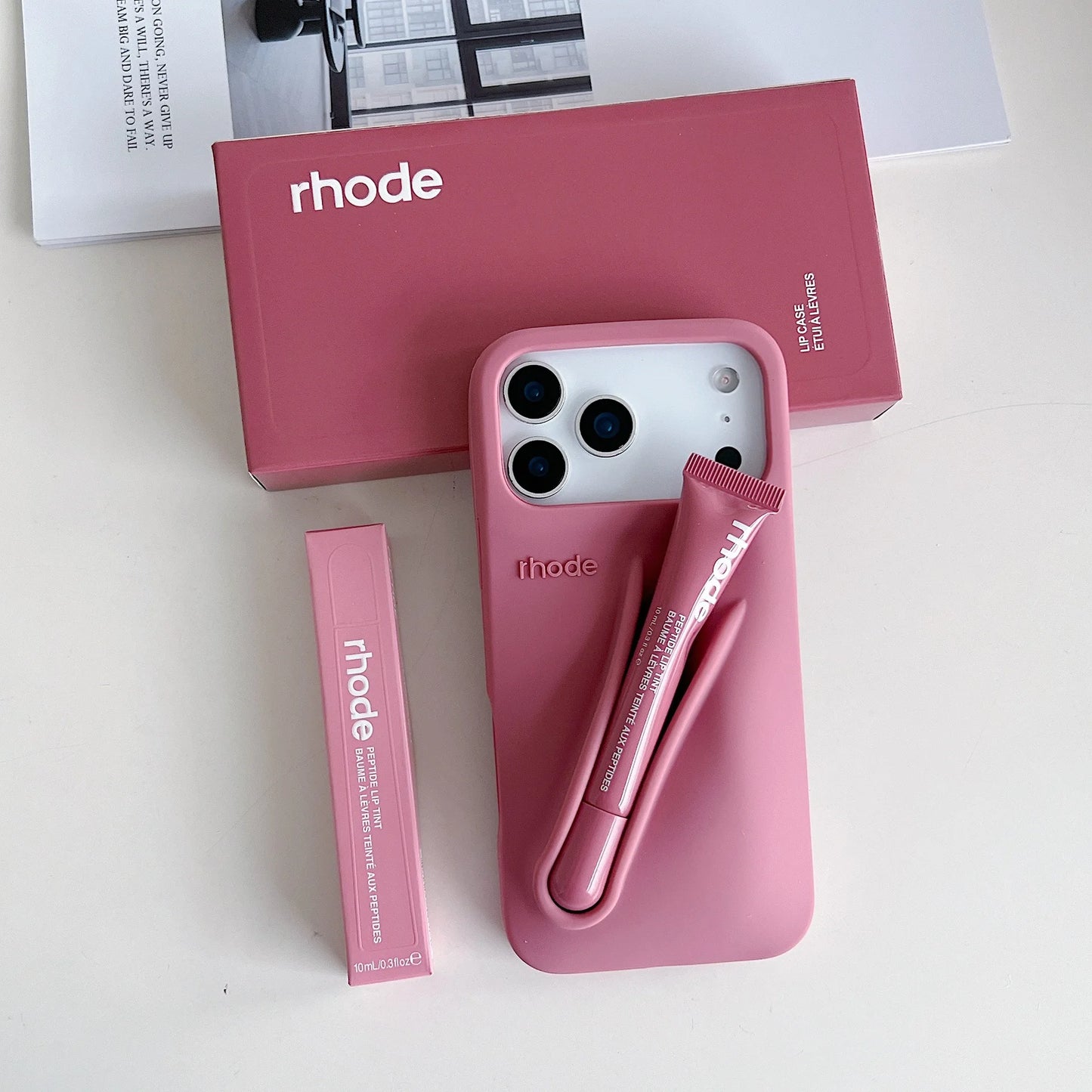 RHODE lip gloss, suitable for iPhone 11/13/14/15/16/17 Pro Max Plus, makeup lip gloss silicone protective cover, with lip gloss