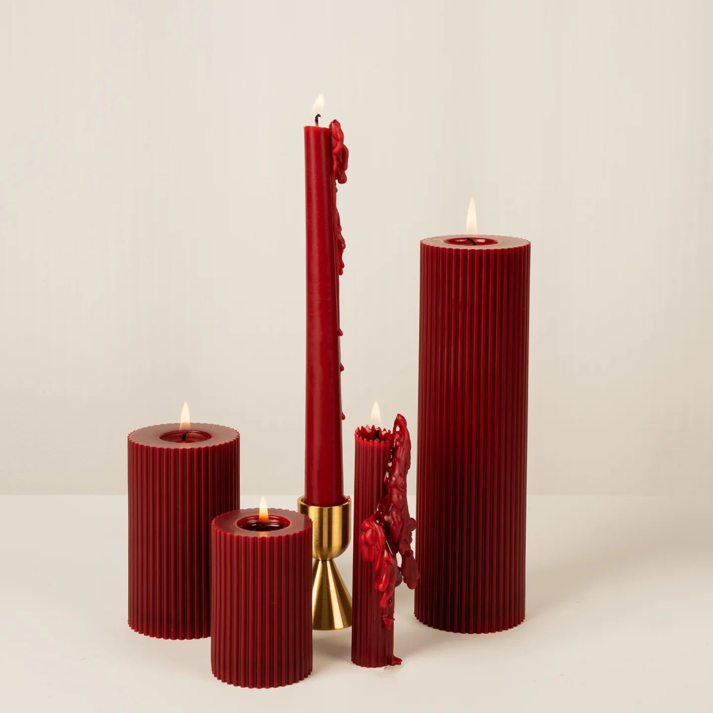 Ribbed Pillar Candles Handmade Soy Wax Modern Candles Aesthetic Retro Textured Pillars for Housewarming Gift Table Decor