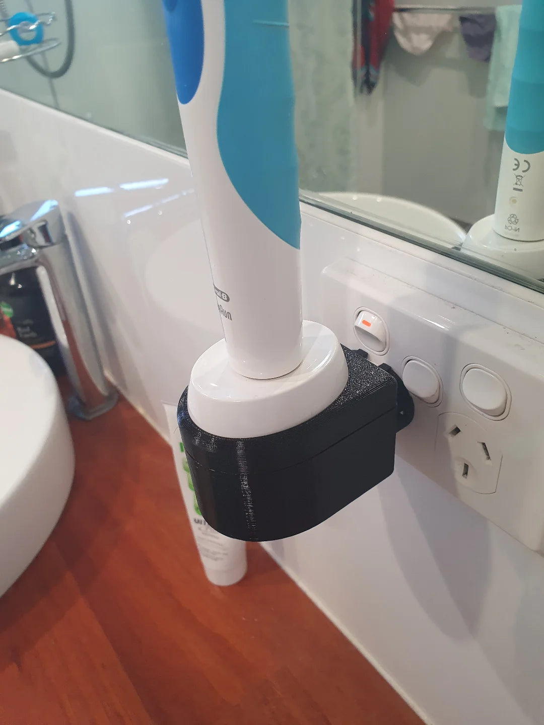 Australian Standard 3D Printed Toothbrush Charger Holder Dustproof Wall Mount For Oral B Philips Bathroom Counter Organizer