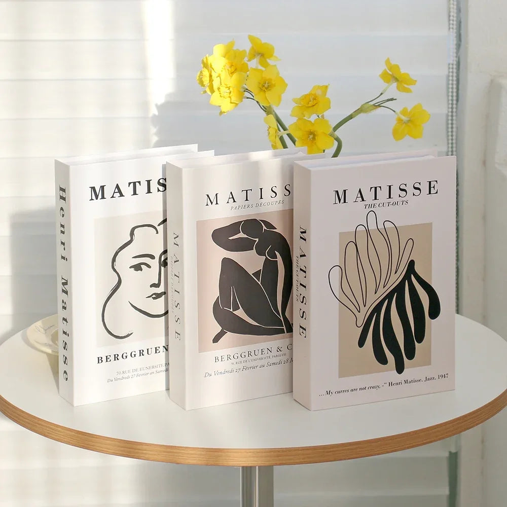 3Pcs/Set Luxury Decoration Fake Books Rich in layers Set of fake books Home Decor Ornaments cosmetic room Coffee Table Book