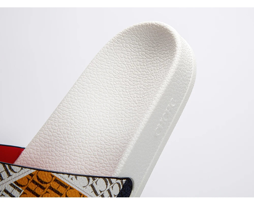 Fashionable Classic Simplicity Women's New 2024 Slippers PVC Material Letter Printing Outdoor Casual Flat Bottom Slippers
